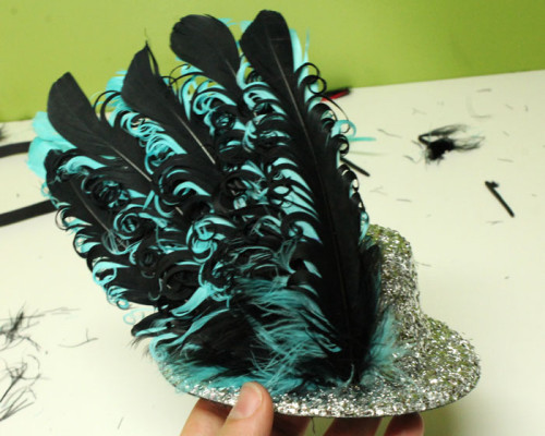 feathers-on-hat